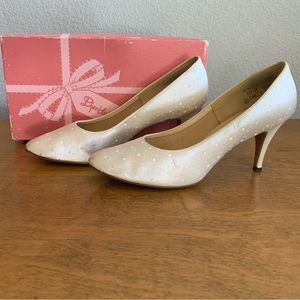 Vintage Dyeable’s White Bridal Heel